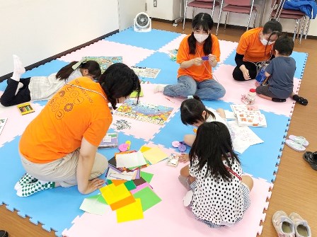 子どもたちとボランティアの看護学生